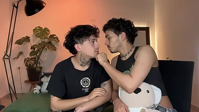 Noah and Steven online show from May 13, 1:12 am