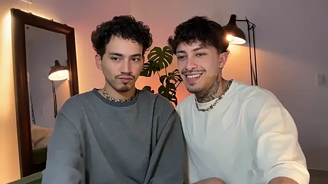 Noah and Steven online show from May 2, 8:36 pm