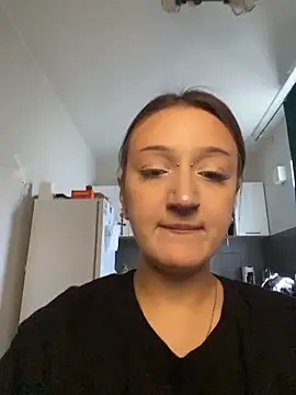 Snapshot of DriveThruCiri chatting on July 14, 7:46 am DriveThruCiri online show from July 14, 7:46 am