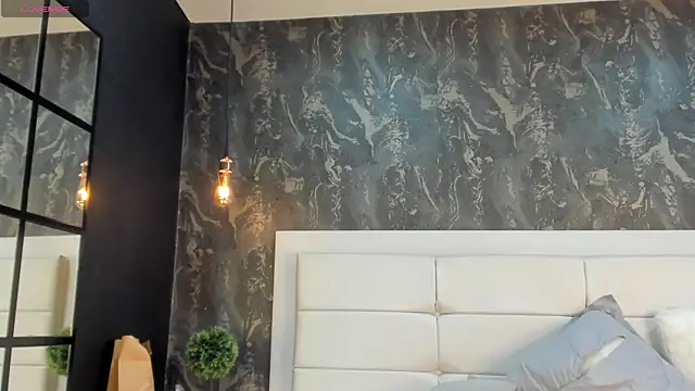 Snapshot of MiaJacksson chatting on July 10, 8:31 pm MiaJacksson online show from July 10, 8:31 pm