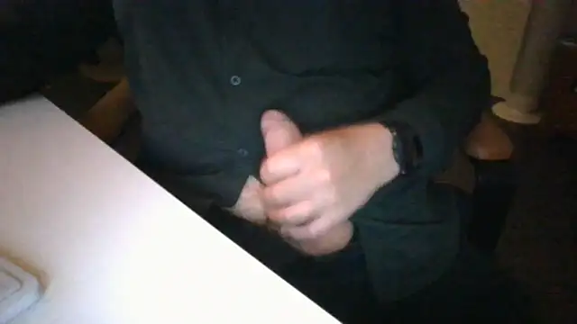 richard9718 online show from June 2, 9:37 pm