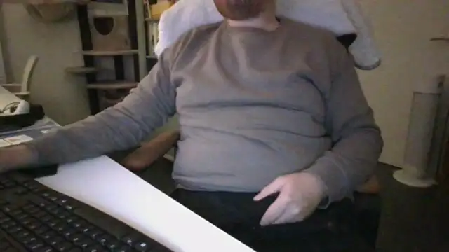 richard9718 online show from May 6, 8:24 pm