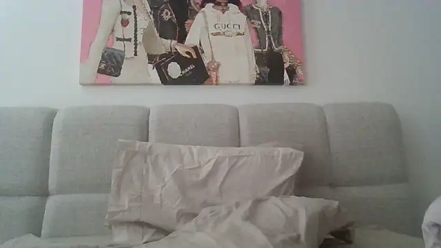 EllesWorld online show from April 19, 5:36 pm