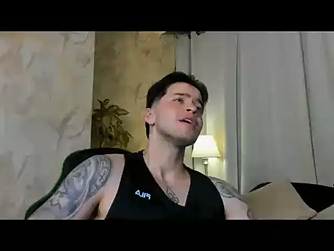 RONNY COLTON online show from May 16, 10:36 am