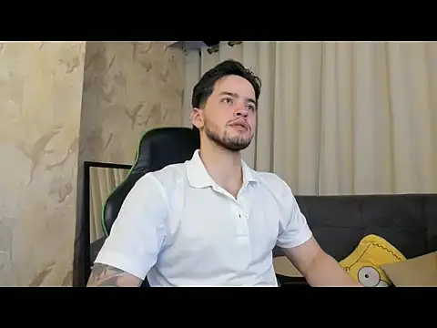 RONNY COLTON online show from June 2, 11:05 pm
