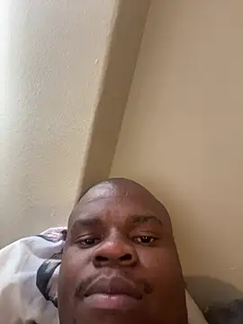 W0rthiit online show from April 25, 1:41 pm