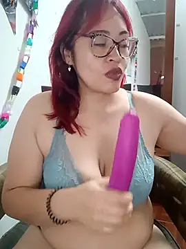 Snapshot of Amaranta-Luque chatting on July 13, 7:57 pm Amaranta-Luque online show from July 13, 7:57 pm