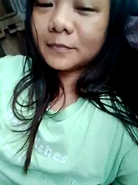 eljhenx online show from June 19, 2:06 am