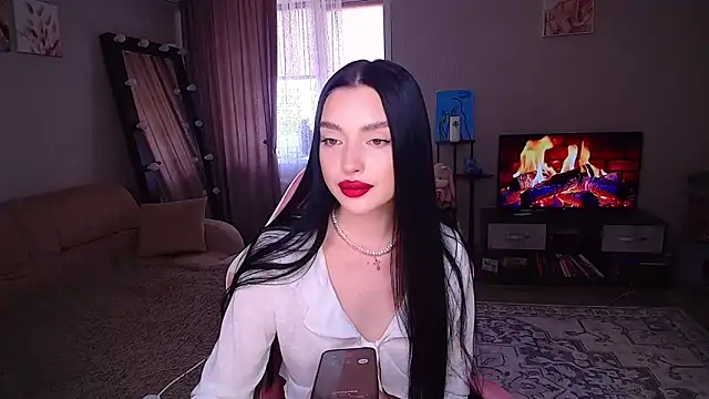 yoursLina online show from May 16, 9:41 am
