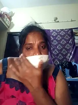 Snapshot of swetha10 chatting on July 9, 7:24 pm swetha10 online show from July 9, 7:24 pm