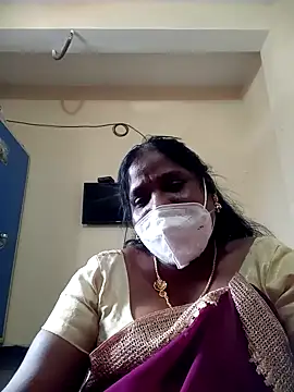Snapshot of swetha10 chatting on July 9, 7:09 am swetha10 online show from July 9, 7:09 am