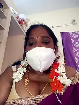 Snapshot of swetha10 chatting on July 14, 9:03 am swetha10 online show from July 14, 9:03 am
