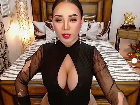 Snapshot of Abigail_Hoofman chatting on June 10, 10:27 am Abigail Hoofman online show from June 10, 10:27 am