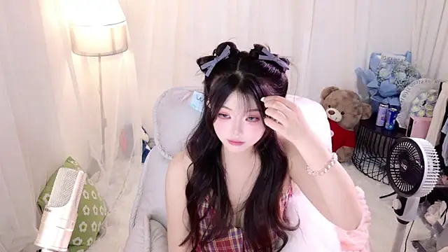 ChuYI-007 online show from April 23, 9:38 am