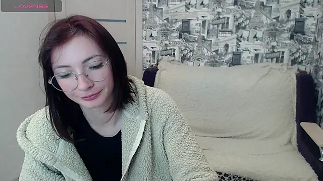 Sweet Berry   online show from May 12, 4:42 am