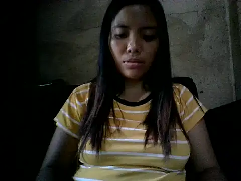 juicyredt online show from April 23, 9:27 am
