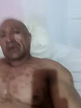 roble458 online show from April 19, 6:54 pm