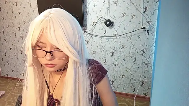 Snapshot of DelicaBrome chatting on June 12, 10:24 am DelicaBrome online show from June 12, 10:24 am