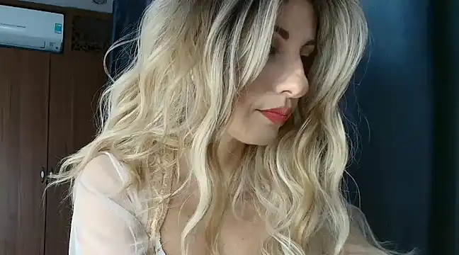 Snapshot of _horny_sexy_ chatting on February 10, 3:13 am horny sexy online show from February 10, 3:13 am