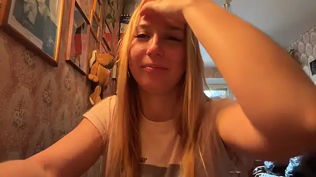 MandyVandy online show from April 21, 4:41 am