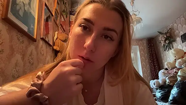 MandyVandy online show from April 29, 5:33 am