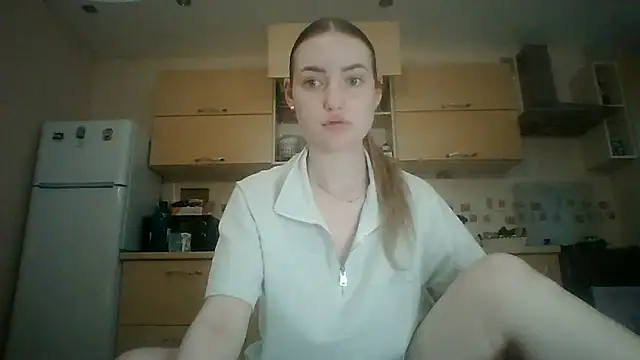 Lisanta online show from July 8, 2:46 am