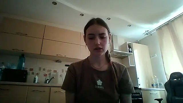 Snapshot of Lisanta chatting on May 4, 12:19 pm Lisanta online show from May 4, 12:19 pm