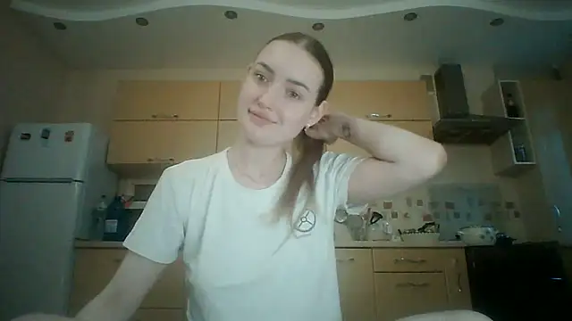 Lisanta online show from July 19, 4:48 pm