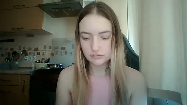 Lisanta online show from June 11, 7:49 am