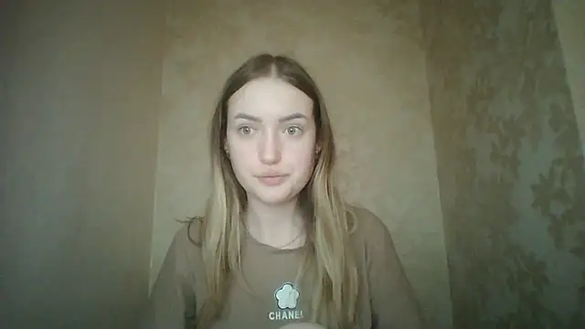 Lisanta online show from July 23, 6:59 pm
