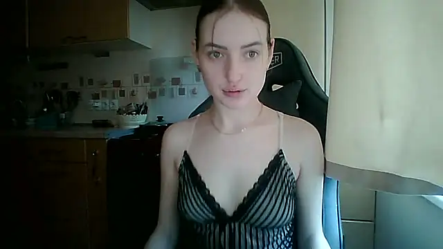 Snapshot of Lisanta chatting on May 31, 10:43 am Lisanta online show from May 31, 10:43 am