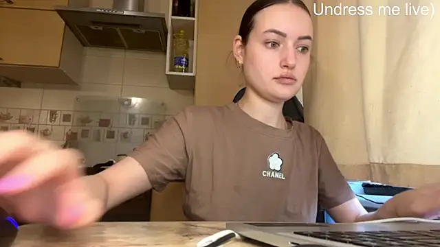 Snapshot of Lisanta chatting on May 24, 4:07 pm Lisanta online show from May 24, 4:07 pm