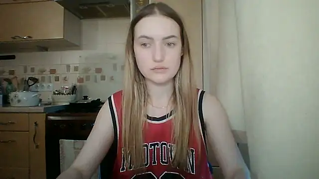 Snapshot of Lisanta chatting on June 5, 5:07 pm Lisanta online show from June 5, 5:07 pm