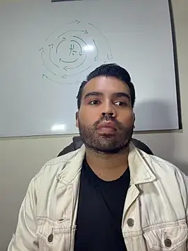 Snapshot of LucaLaurent chatting on April 23, 3:13 am LucaLaurent online show from April 23, 3:13 am