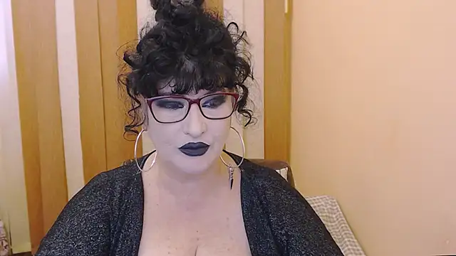 Snapshot of QuuenOfSin chatting on October 11, 2:07 pm QuuenOfSin online show from October 11, 2:07 pm