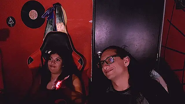 Loversonfire78 online show from April 28, 3:22 am