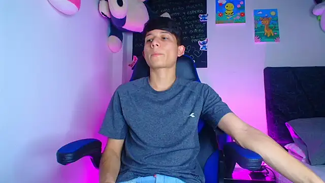 bryan hot 23 online show from April 20, 8:32 pm