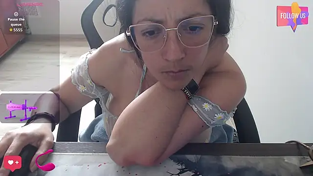Melissaleehot online show from June 1, 5:01 pm