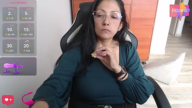 Snapshot of Melissaleehot chatting on June 27, 10:16 pm Melissaleehot online show from June 27, 10:16 pm