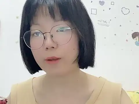 Snapshot of Belle-LL chatting on April 29, 3:38 pm Belle-LL online show from April 29, 3:38 pm