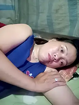 phuongtrinh1 online show from June 19, 3:01 am