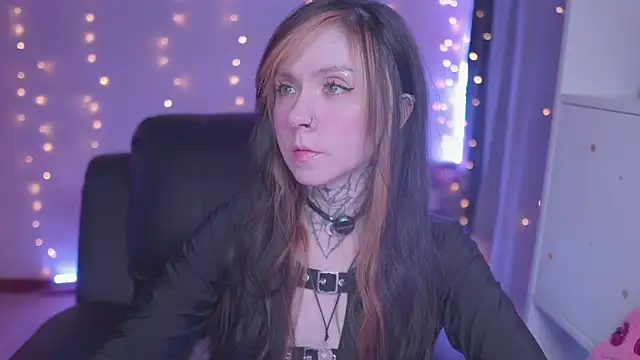 Snapshot of -VKatt chatting on May 22, 3:04 am -VKatt online show from May 22, 3:04 am