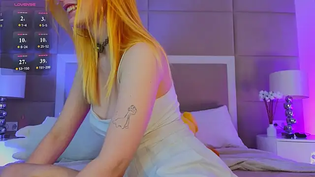 TwinkleFox online show from June 2, 10:48 am