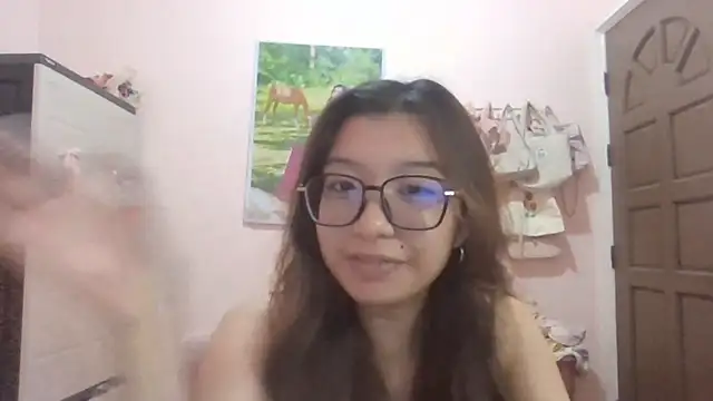 ShakiaChesbro online show from April 26, 10:12 am