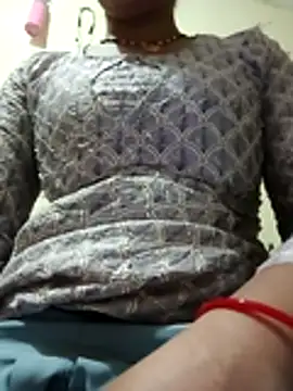 MUNA JI online show from May 12, 3:29 pm
