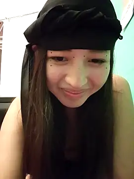 Snapshot of HonyHanna chatting on April 23, 3:46 am HonyHanna online show from April 23, 3:46 am