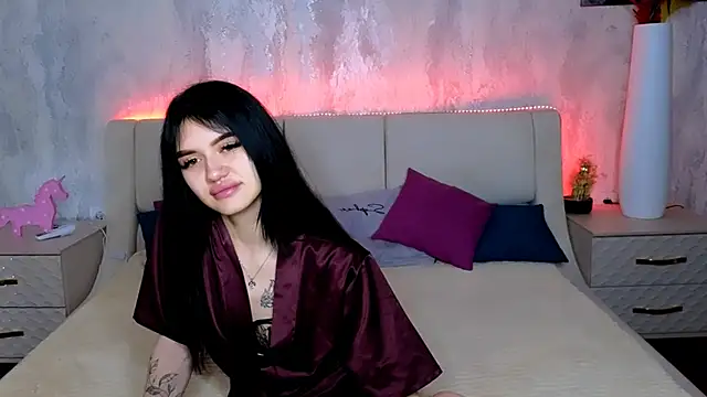 Holly Beck online show from May 19, 12:48 am