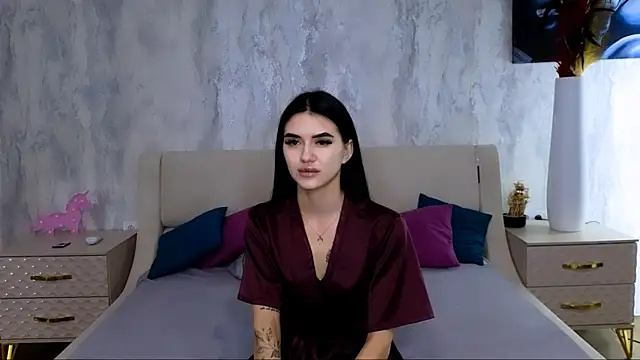 Holly Beck online show from April 21, 8:43 am