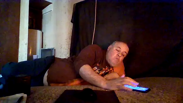 Nightshade1195 online show from May 14, 9:34 pm