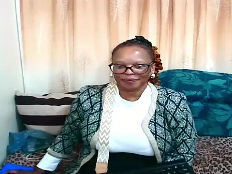 Snapshot of Ebony_Bloom69 chatting on July 10, 4:34 am Ebony Bloom69 online show from July 10, 4:34 am